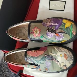 Size 9G (US 10) floral gucci slip ons
